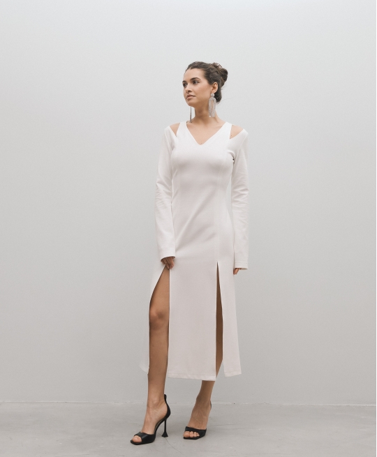 Платье с фигурным вырезом миди (белый)