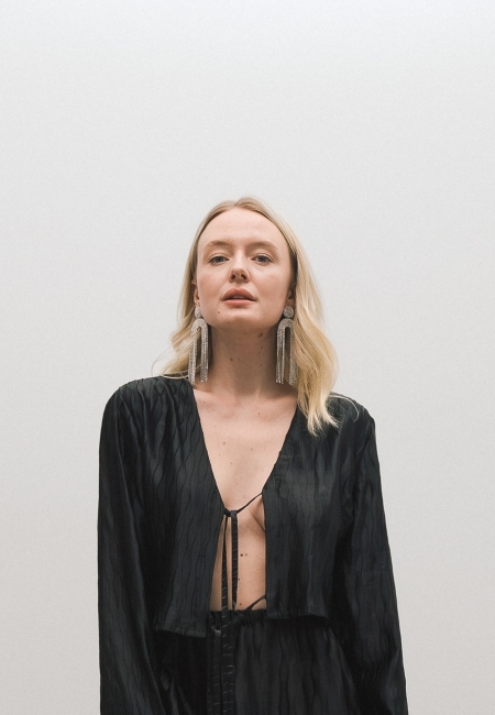 Блуза жатый атлас (черный)