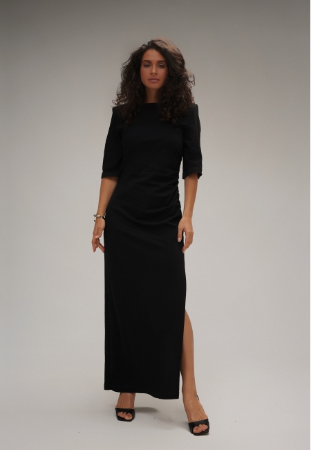 Платье жатка с подплечниками (черный)